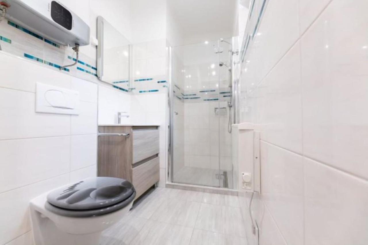 Bowery Guest Houses - Arnyas Vendeghazak Balatonalmadi Exterior photo